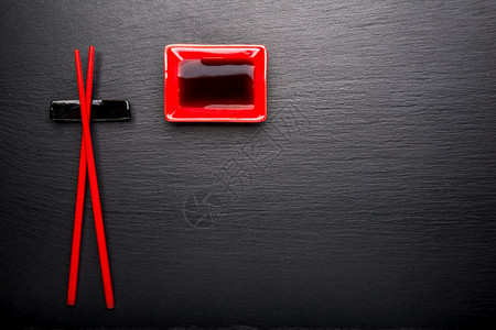 红人准备在黑板上吃寿司红人组东劈大豆图片