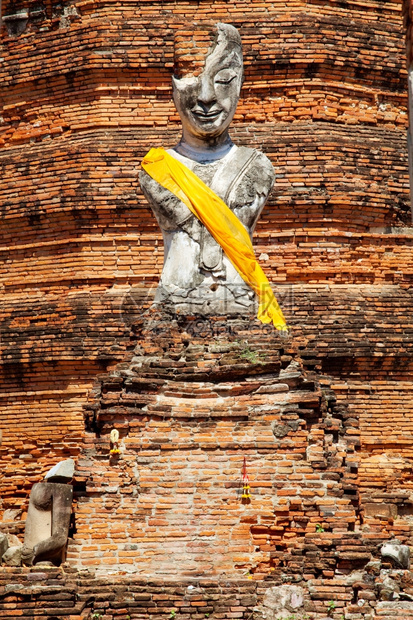 佛教东泰国大城府的佛像宁静图片