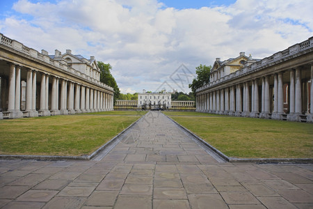 草地点联合王国伦敦皇家海军学院和格林威治大学的建筑联合王国伦敦英老的图片