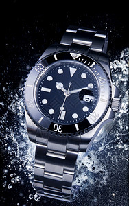 技术美丽钟配有泼水的奢华豪手表图片