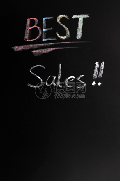 黑板上以粉笔写的最佳销售额广告质地成功图片
