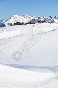 冬日雪地风光图片