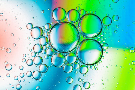 抽象水中油滴落色彩艺术气泡图片