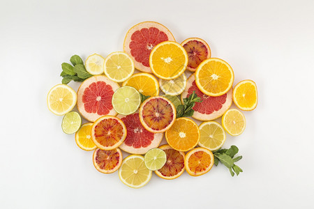 照片切柑橘类水果堆分辨率和高品质美图切片柑橘类水果堆高品质和分辨率美图概念白色的小吃图片