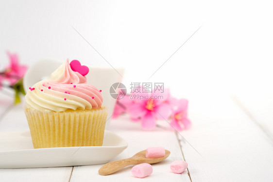 庆典蛋糕餐厅Cupcake饼的装饰美极了光亮明AF点选择图片