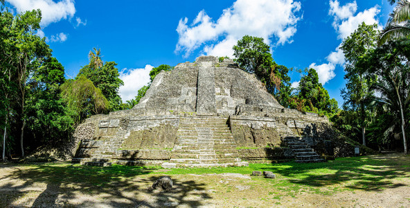 Lamanai考古保护区玛雅遗址HighTempleBelize丛林Belize吸引力伯利兹假期图片