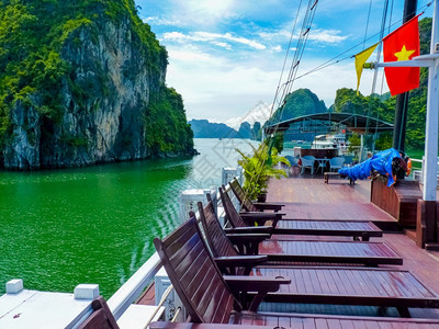 目的地在越南哈隆湾HalongBay海景岩石图片