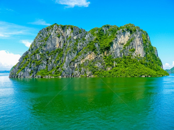 假期在越南的哈隆湾HalongBay水东南图片