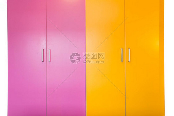五颜六色的粉红和橙新刷的墙壁和橱门关闭隔离在白色现代设计彩粉红和橙新刷的墙壁和橱门关闭隔离在白色正面板贮存图片
