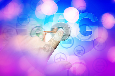 5g互联网概念与商人按钮的互联网概念象征系无线的图片