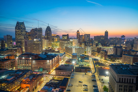 美国人密歇根州底特律市中心的天文景象夜晚日出图片