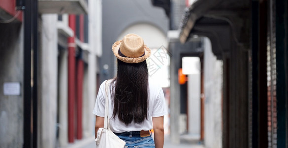 抄本夏天女士高清图片