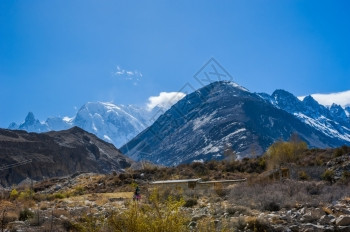 城市的巴基斯坦北帕苏地区卡拉库鲁姆山脉的风景图象巴基斯坦卡拉库鲁姆山范围徒步旅行图片