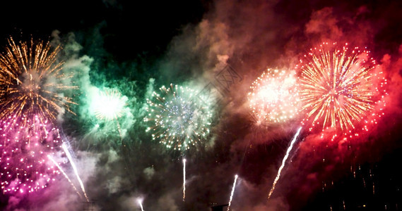 假期庆祝新年201节日倒计时至新年201的晚宴活动以庆祝全国节倒数到新年201的晚间盛事丰富多彩的金子图片