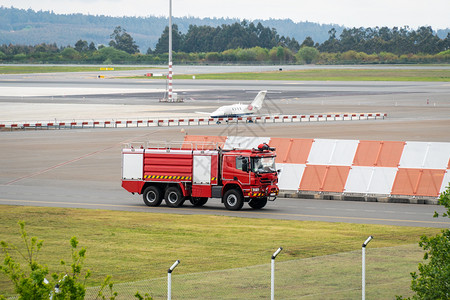 空军基地引擎消防安全高清图片