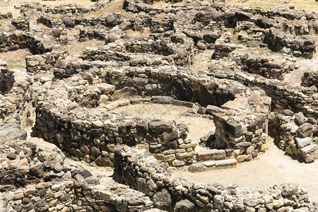 重要的古老撒丁岛巴鲁米尼附近的苏努拉西废墟筑城图片