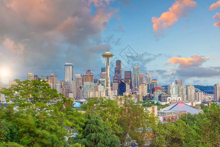 晚上美国人市中心西雅图市下城的天线城风景图片