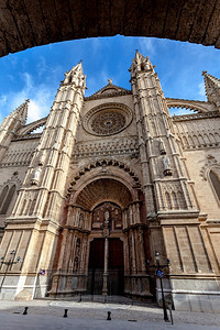 目的地城市景观马拉洛卡岛帕尔大教堂著名的拉苏大教堂旅游图片