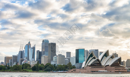 高楼澳大利亚基里比Kirribilli的悉尼黄昏时空天线全景模糊图片