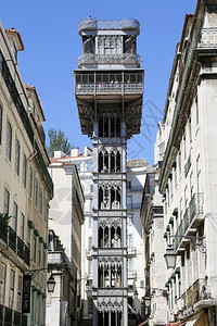 历史的著名圣贾斯塔电梯在葡萄牙里斯本灰色的金属图片
