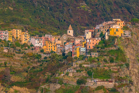 斯佩齐亚Corniglia欧洲辛克特尔意大利CinqueTerre欧洲地中海山脉多彩的城市风景利古里亚特雷图片