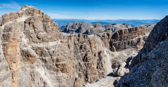 景观风优美户外意大利布伦塔特尼诺著名的多洛米山峰全景图片