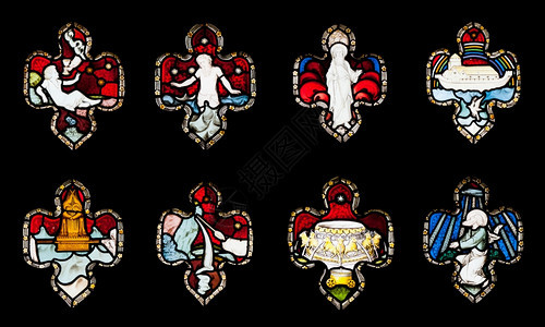 国标宗教的英格洛斯特大教堂8个宗彩色玻璃窗的收藏品以黑色背景隔离在英国格洛华斯特大教堂哥图片