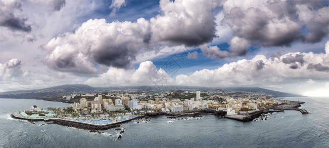 特内里费市天线和著名游泳池的空中景象特内里费岛西班牙语屋图片