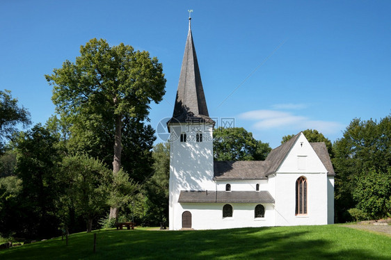 历史观光地标德国伯吉切土地BergnestestadtWiedenest中世纪教堂图片