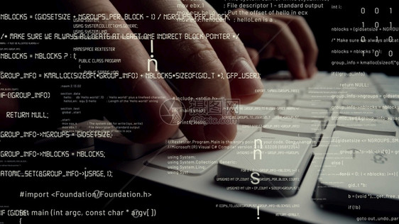 网站系统技术计算机编程码和软件开发的创意视觉由在计算机键盘上工作的人展示计算机图形覆盖显示抽象程序代码和计算机脚本编程码和软件开图片