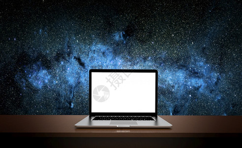 屏幕美国航天局提供的这一图像现代膝上型计算机在空间背景3D上被孤立办公室小样图片