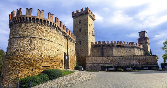 天守阁意大利埃米亚罗马格纳地区的梅迪亚维拉城堡和borgoVigoleno村庄外部图片