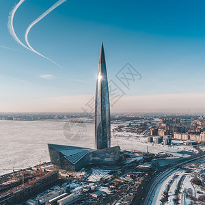 地平线夏天拉赫塔圣彼得堡的新摩天大楼lakhta中心建造一座摩天大楼圣彼得堡的新摩天大楼图片
