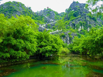 洞穴河越南宁滨的HangMua塔台天堂图片