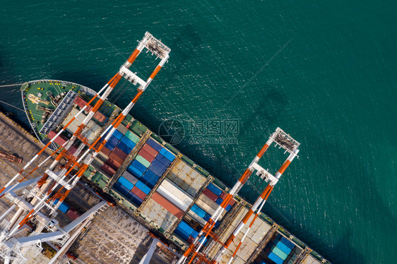 进口船港从无人驾驶飞机的海空中最高观点来看国际进出口运输和海的国际空和过境输航空货集装箱卸商业服务运输从无人驾驶飞机向国际图片