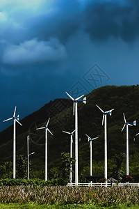 电风力涡轮机车或公园清洁能源环境概念重点选取和集中研究的焦点选择对气候的适应活力技术图片