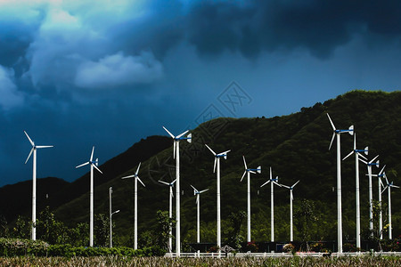 磨泰国风力涡轮机车或公园清洁能源环境概念重点选取和集中研究的焦点选择对气候的适应可选择图片
