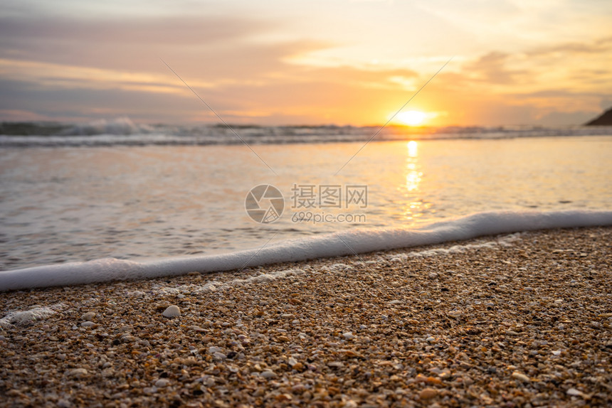 黄色的温暖沙和夏季海蓝天空并复制间白天海景蓝色空和白云夏季概念泰国放松图片