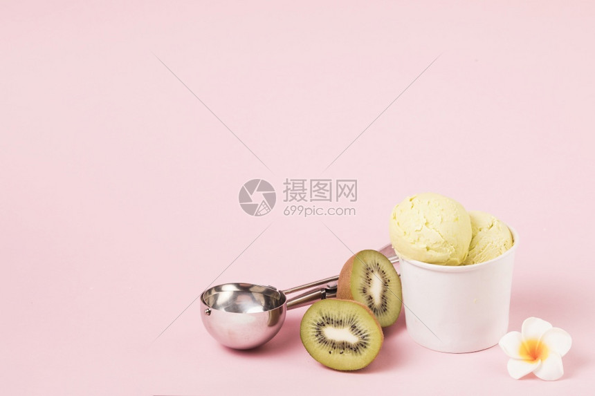 千维附近的冰淇淋球杯配有独花冷冻复制美食高清图片下载 正版图片 摄图网