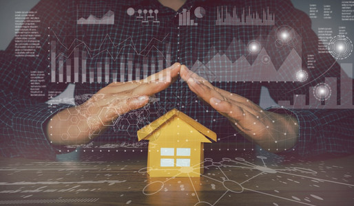 商业金融保险概念商人代理保护黄屋家庭健康模范生活财务不动产房地投资统计增长图管理战略表的增速数字管理战略安全的手买图片