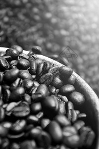 黑白咖啡豆图片