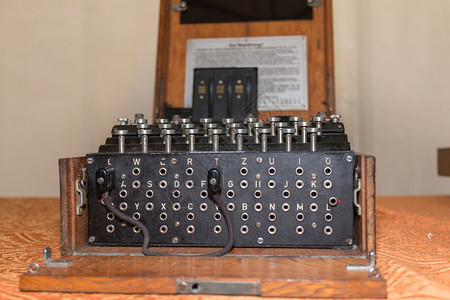 技术机械的电二战时期Enigma密码编机图片