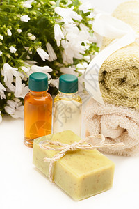 按摩呵护自然橄榄肥皂和基本油照片图片