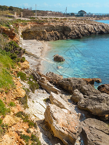 旅行意大利西里法维尼亚纳岛地中海岸结石图片