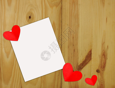 红心脸纸在木头背景情人节的白纸上写到优质的艺术浪漫图片