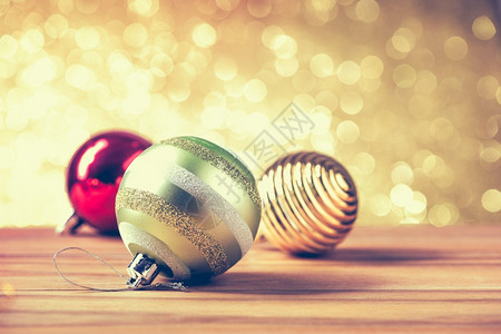 圣诞节和新年快乐概念配有金色其他装饰品庆典日历冬天图片