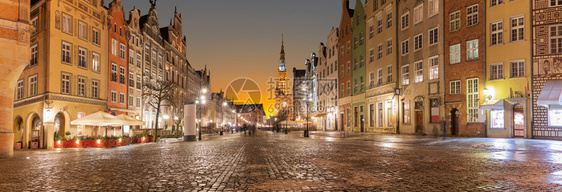 但泽城市的旅游波兰格但斯克长市场全景夜波兰格但斯克长市场全景夜图片