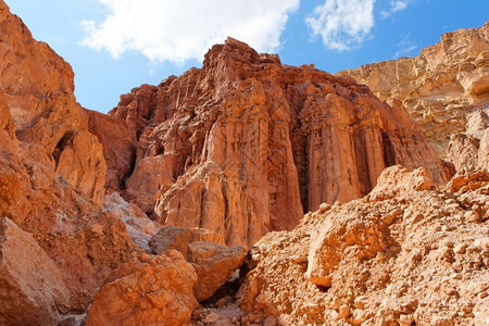 蓝色的旅行丰富多彩以色列Eilat附近沙漠中的MajesticAmram支柱岩石图片