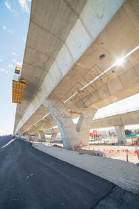 桥重建中道路的支离破碎通道安装技术图片