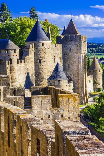 围墙地点Carcassonne欧洲最大的中世纪城堡和墙法国旅行和历史里程碑筑城图片